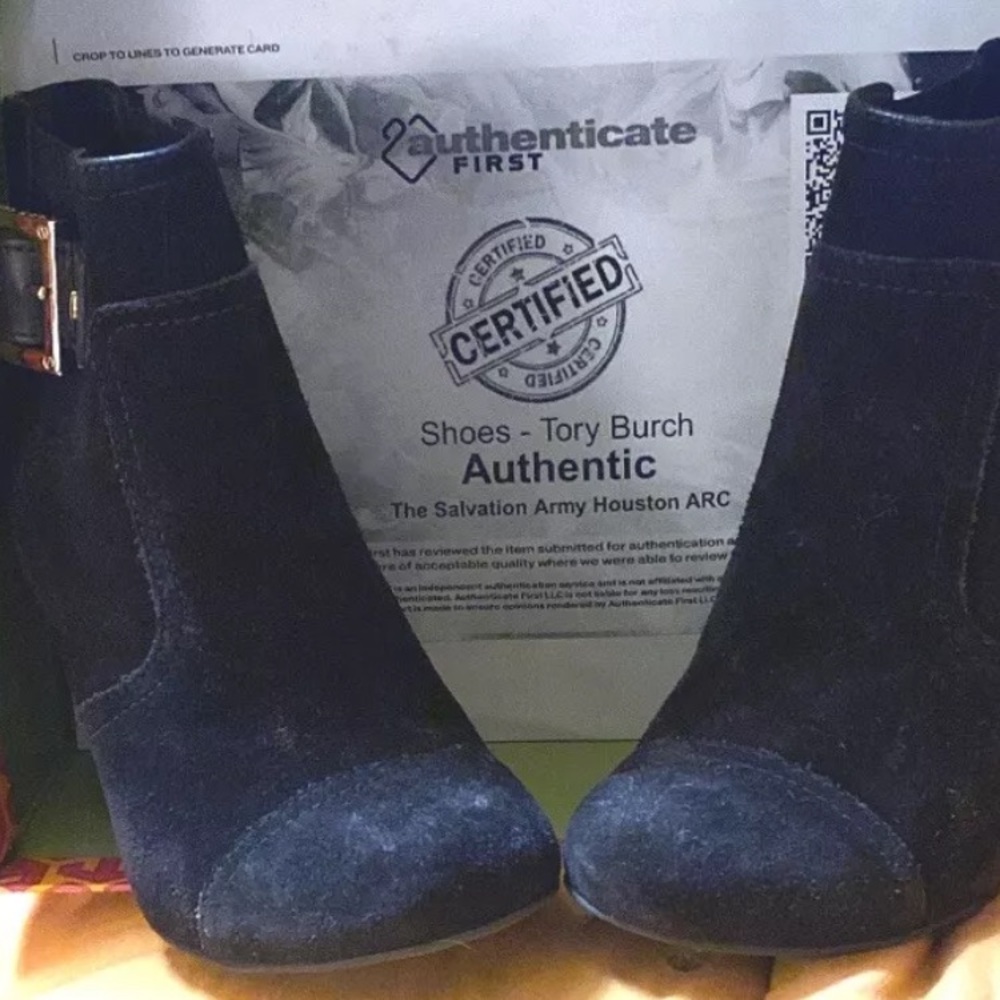 Tory Burch Adrienne Coconut Split -Suede Ankle Boots In box W/ C.O.A